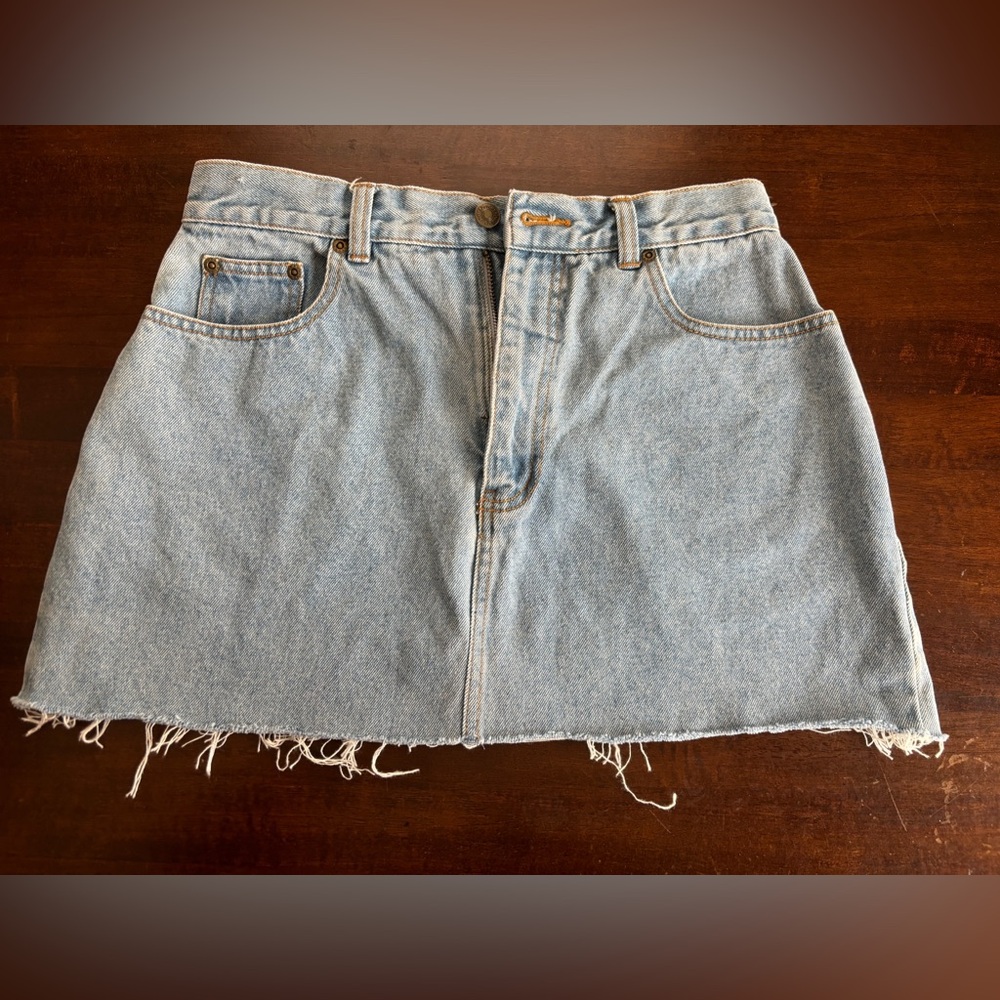 Jeanology Jean Skirt - Women’s Lt. Blue Wash Denim Mini. Size 10